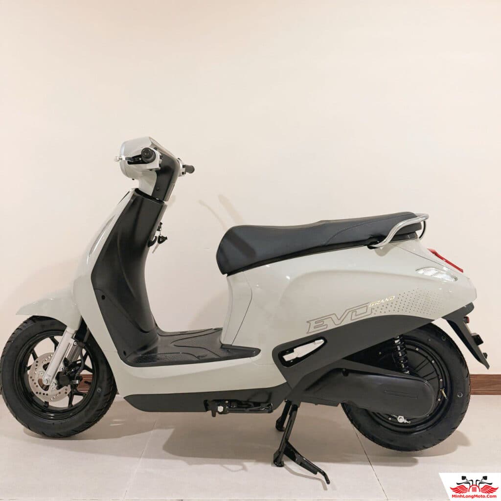 Электробайк VinFast Evo Grand Lite, общий вид